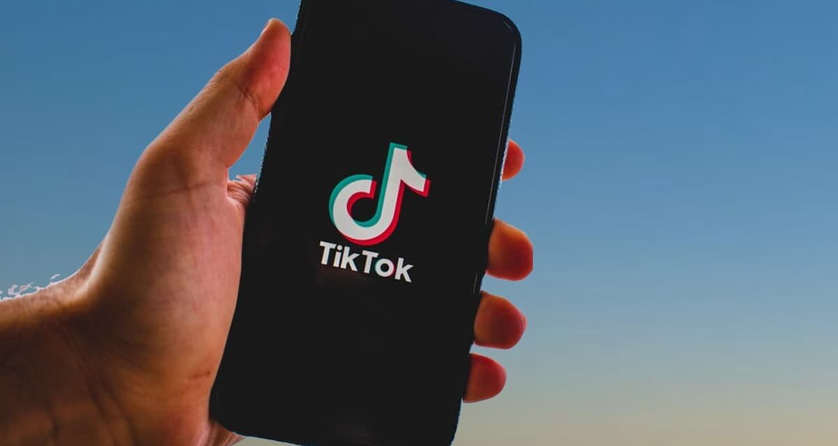 ¿Sirve de algo comprar seguidores en TikTok?